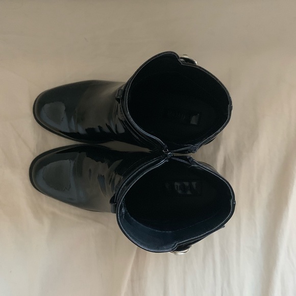 SOLD ⚡️ Waterproof Chelsea Ankle Booties - Picture 5 of 5